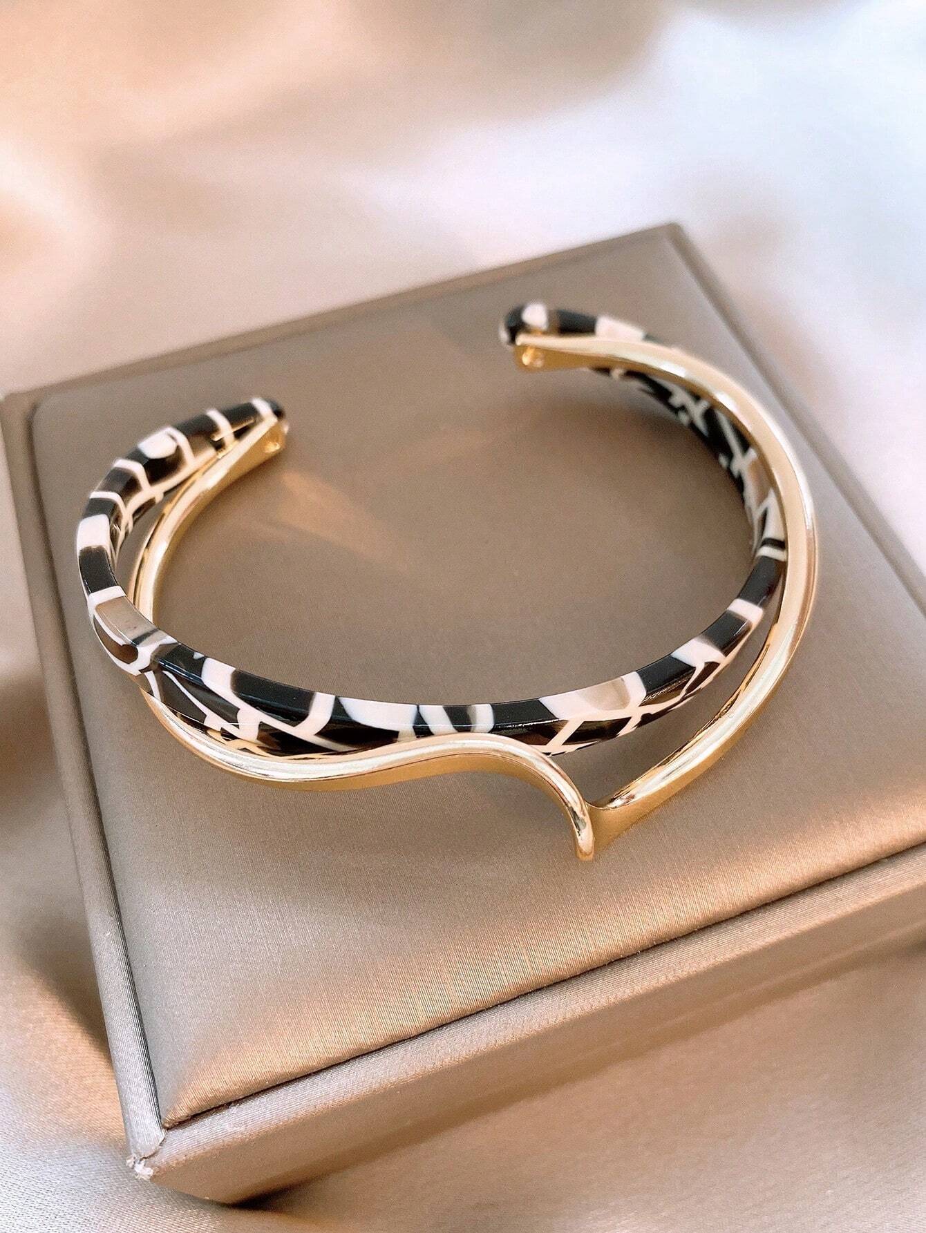 Structured Layered Cuff Bangle: Timeless Elegance